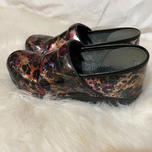 Dansko Pro Xp 2.0 Multi leopard patent , size 40 EU, 8.5 Us